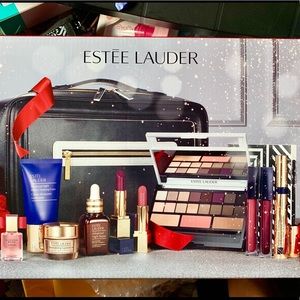 Estée Lauder Holiday set. BNIB, still sealed.